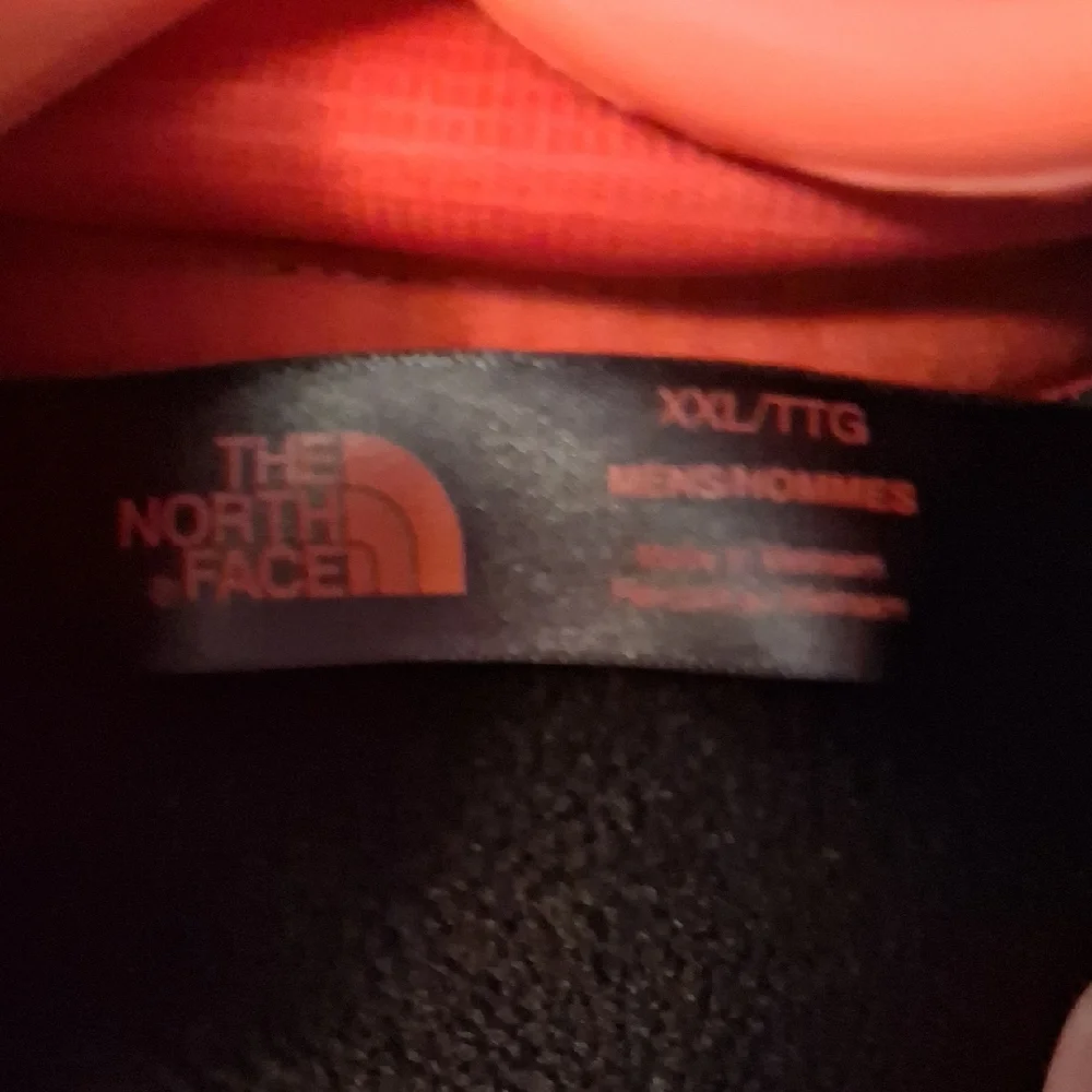 The North Face Black Sweatshirt with Red Graphic XXL - Picture 6 of 6